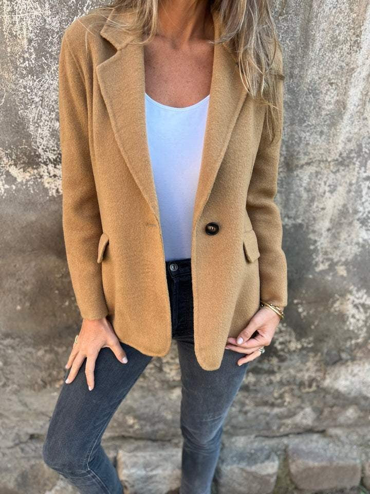 ROSIE | Lässige Jacke mit langen Ärmeln und Revers