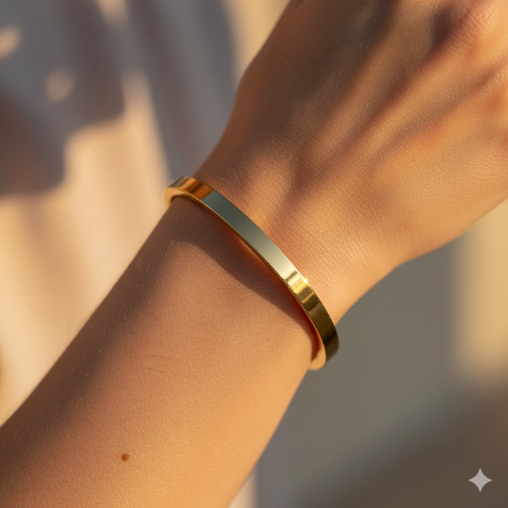 Lily Gold Bangle