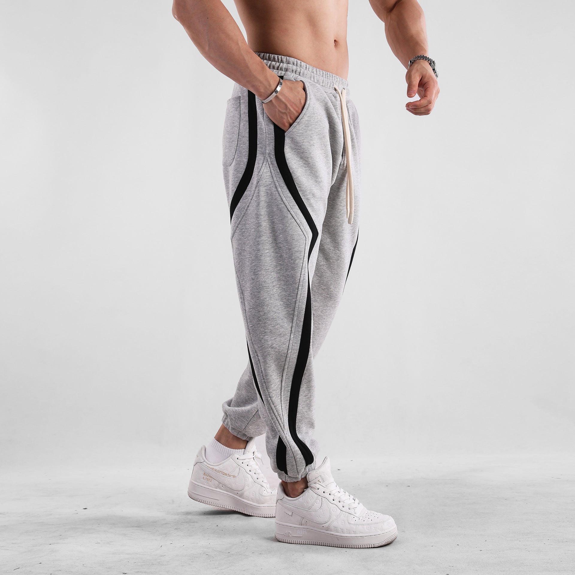 Arian | Gestreifte Casual Jogginghose