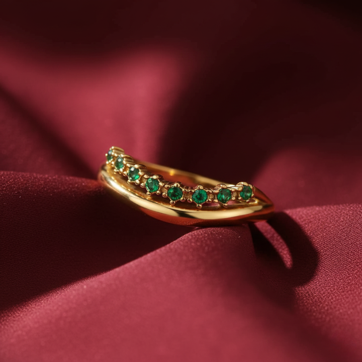Mary - Emerald Green Layered Ring